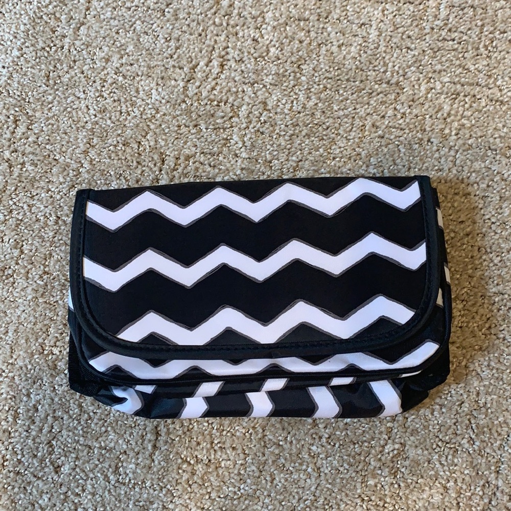 Thirty-one makeup organizer - brand new.
